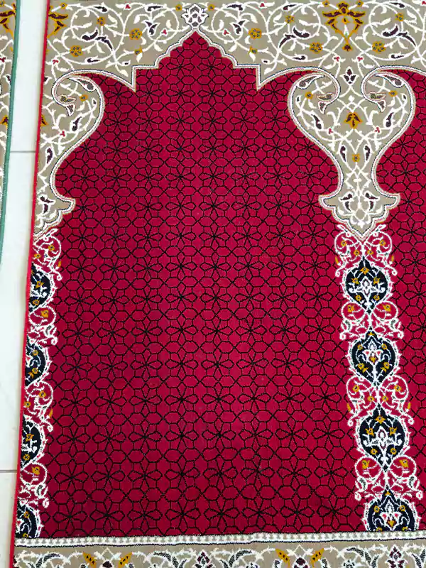 فرش سجاده ای قرمز طرح تینا