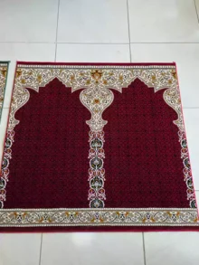 فرش سجاده ای قرمز طرح تینا