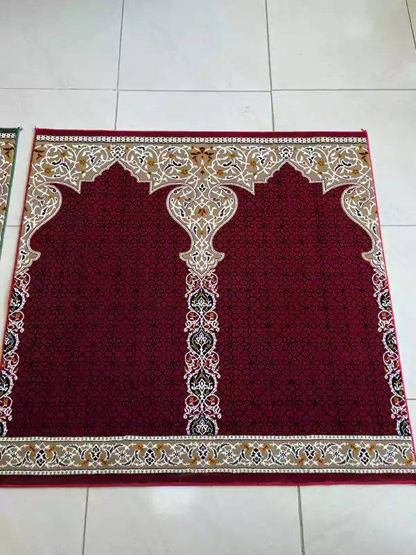 فرش سجاده ای قرمز طرح تینا
