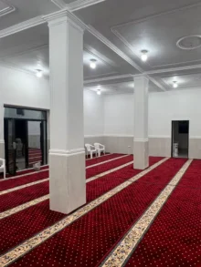 فرش سجاده ای 500 شانه تراکم 1000 مسجد فاطمه الزهرا شهرستان لارستان استان فارس